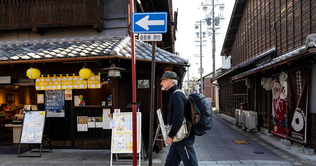 エデンウォークのアウトは、日本の世界中の世界的なストーリーテリングトレッキングを続けています