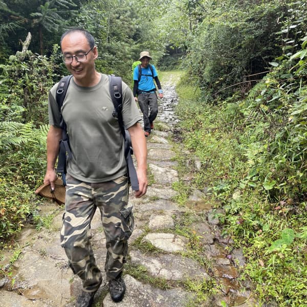 A Walking Partner Uses Lessons of the Deep Past to Guide Him Home