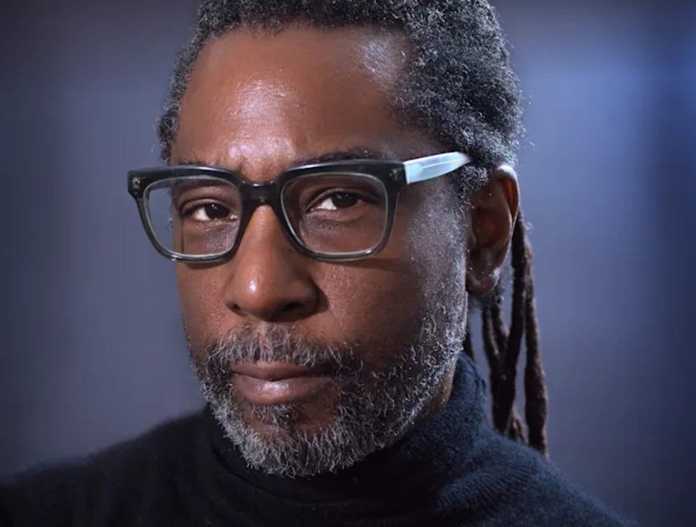 A headshot of Chris Gunn.