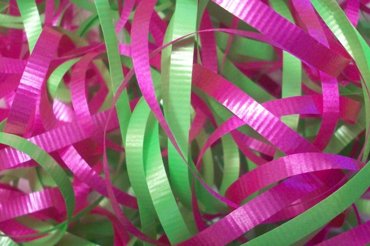 Picture of pink and green ropes.
