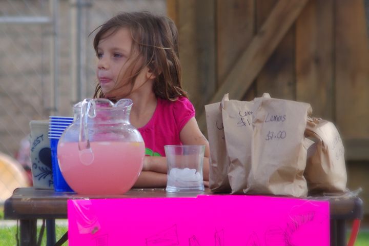 Picture of young lemonade entrepreneur.