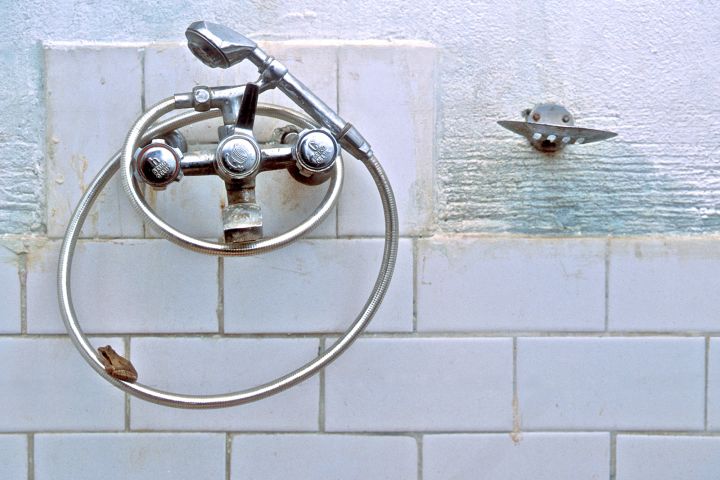 Picture of a shower.