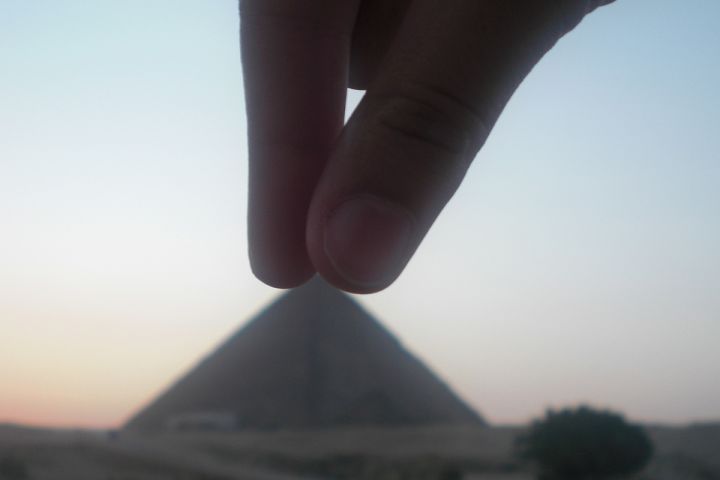 Picture of a pyramid.