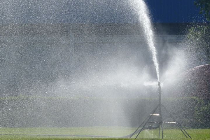 Picture of a sprinkler.