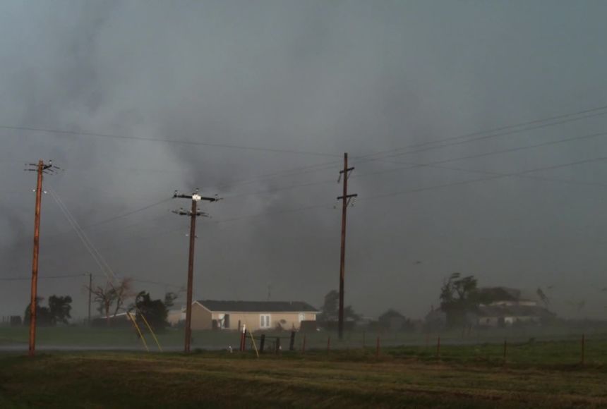 Extreme Weather: Interconnections in Extreme Weather