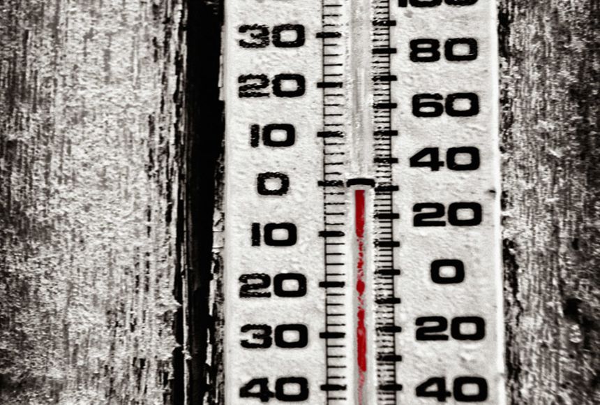 https://images.nationalgeographic.org/image/upload/t_edhub_resource_key_image/v1638887315/EducationHub/photos/frozen-thermometer.jpg