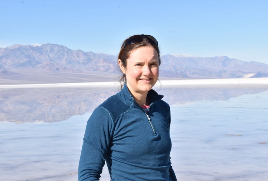 Branwen Williams studies the skeletal remains of coralline algae to learn about the Arctic’s past climate. From this information, she and her colleagues were able to reconstruct the temperature in the sub-Arctic between 1665 and 2007.