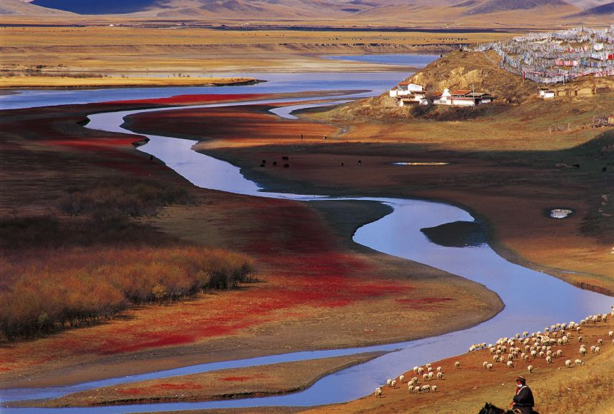 The Huang He (Yellow River) Valley is the birthplace of Chinese Civilization. The Yellow River is the second largest river in China and one of the longest river systems in the world.