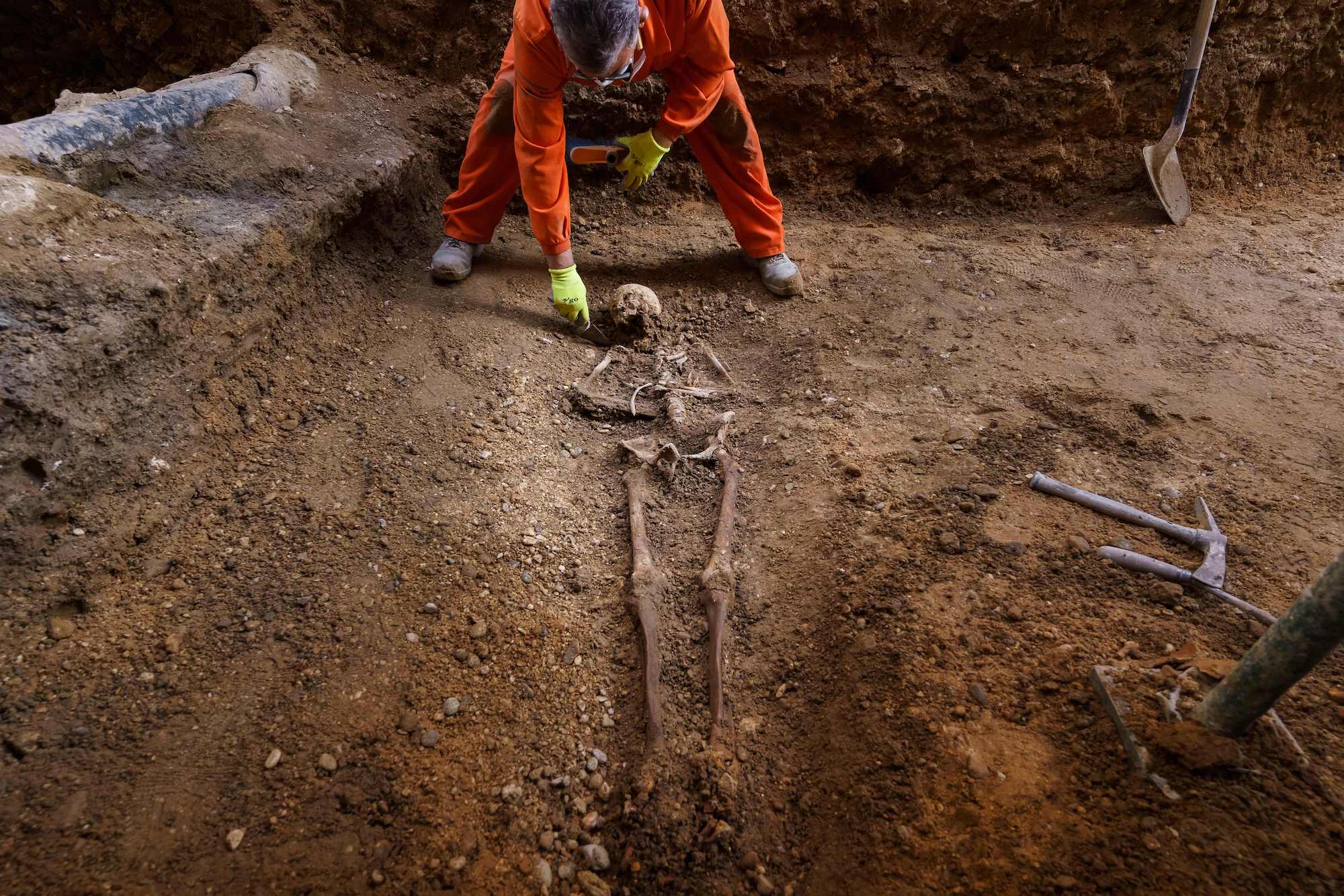 https://images.nationalgeographic.org/image/upload/v1638892558/EducationHub/photos/dig-site-in-valladolid.jpg